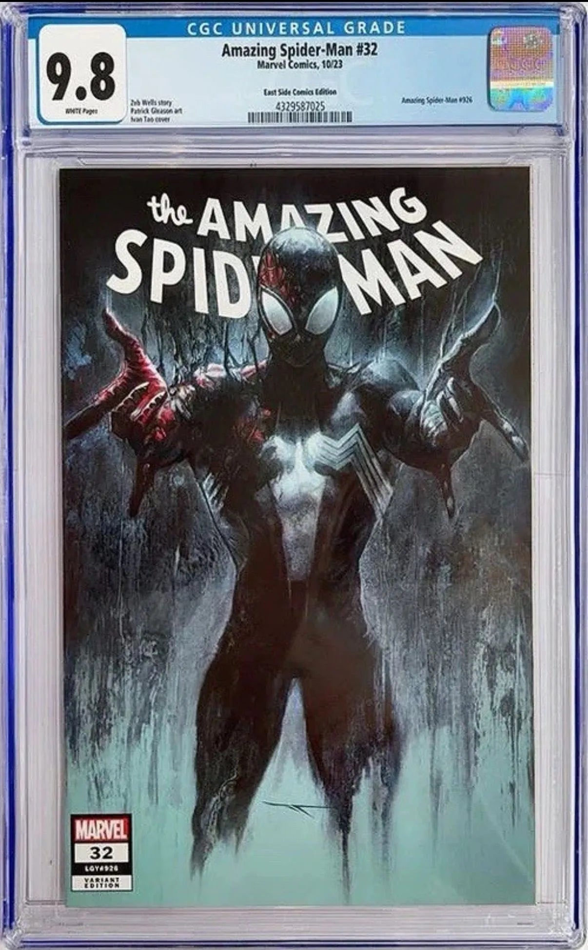 AMAZING SPIDER-MAN #32 CGC 9.8 IVAN TAO VARIANT LTD TO ONLY 500 WITH COA