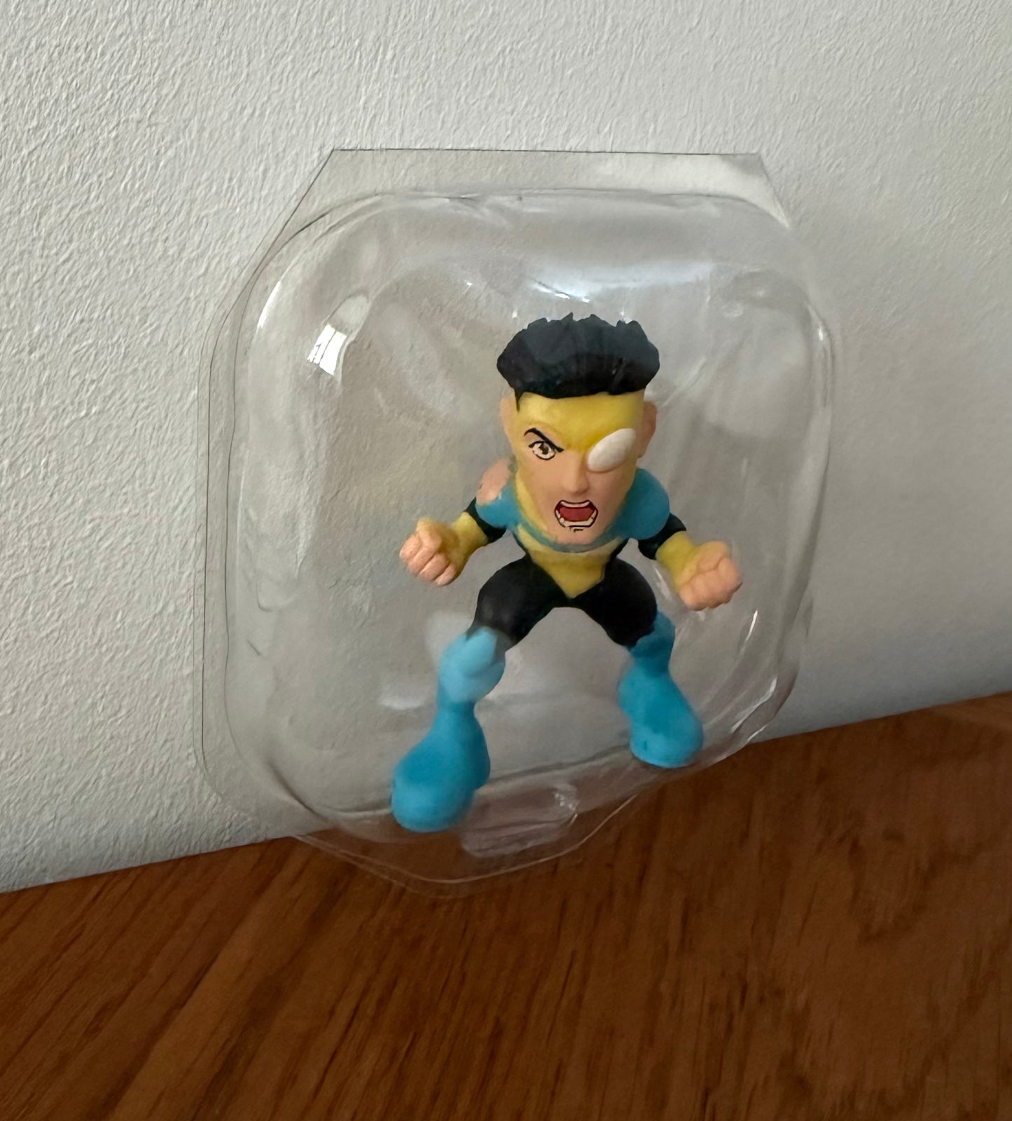 INVINCIBLE MINI FIGURES: SERIES ONE - BATTLE DAMAGED MARK GRAYSON